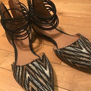 Flats w/ Modern Woven Print - Worn Only Once